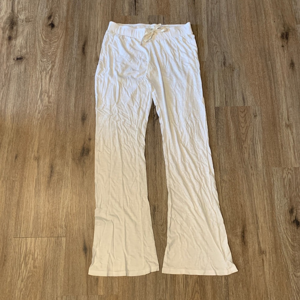 Coyuchi organic cotton lounge pajama pants in off-white - size small women